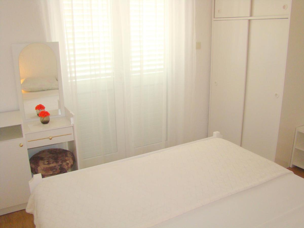 Apartments Ruza Vodice Oda fotoğraf